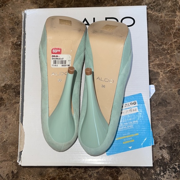 Aldo mint green size 36 platform heels with box - Picture 3 of 4